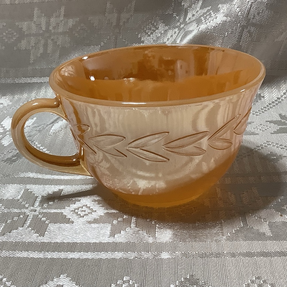 Fire King Cups And Sugar Bowl Peach Vintage 1950 Collectible - Picture 13 of 13
